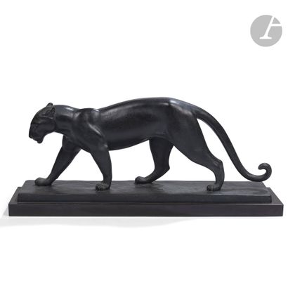 null LUCIEN GIBERT (1904-1988
)Walking pantherSculpture
. Proof in bronze with anthracite...