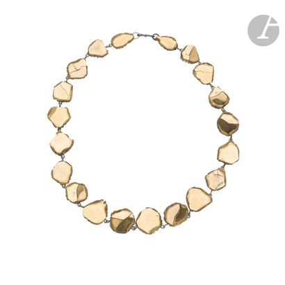null LINE VAUTRIN (1913-1997
)Necklace. Composed of beige talosel cabochons, hosting...