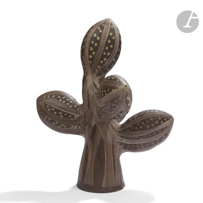 null JULES AGARD (1905-1986)
Cactus
Grand sujet décoratif. Épreuve en céramique,...