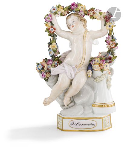null Meissen 
Statuette en porcelaine représentant un amour sur un nuage, tenant...