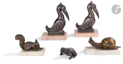 null France, vers 1900
Ensemble de cinq sujets animaliers
Bronze, étain et régule
Dim....