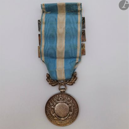 null FRANCE
MÉDAILLE COLONIALE (1893)
Médaille coloniale du 1er type, par Lemaire.
En...