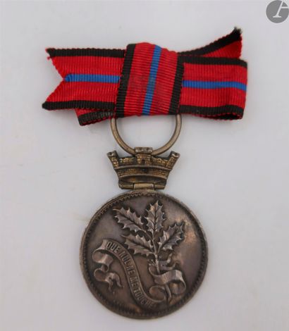 null FRANCE 
MÉDAILLE DE LA SOCIÉTÉ DES VOLONTAIRES 1870-1871
Médaille de la Société...
