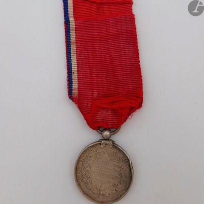 null FRANCE 
MEDAL FOR THE WOUNDED (REVOLUTION OF 1848) 
Medal by Calipe, in silver....