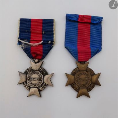 null FRANCECROIX
DES SERVICES MILITAIRES VOLONTAIRES (1934)
Two crosses, of the 2nd...