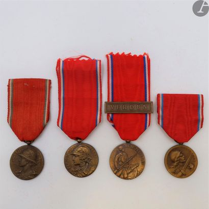 FRANCE 
Three commemorative medals : 
- medal...