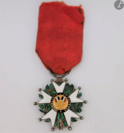 null FRANCE 
ORDRE DE LA LÉGION D’HONNEUR, institué en 1802. 
Étoile de chevalier...