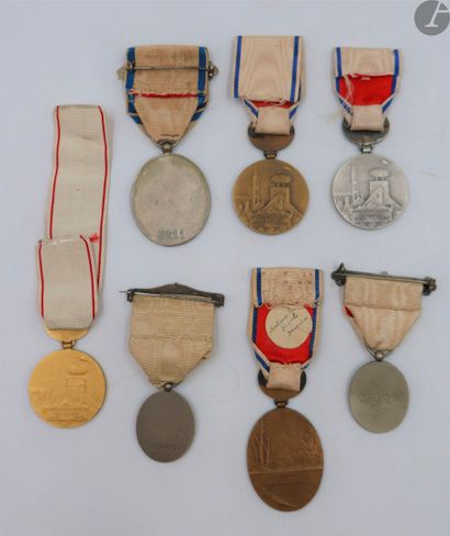 null MEDALS OF THE RED CROSS 
 


RED CROSS


 RESCUE MEDALS 


- UNION DES FEMMES...