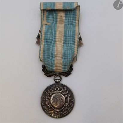 null FRANCE 
MÉDAILLE COLONIALE (1893)
DE L’ATLANTIQUE À LA MER ROUGE. 
Médaille...