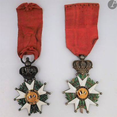 null FRANCE
ORDRE DE LA LÉGION D’HONNEUR, institué en 1802.
Deux étoiles de chevalier...