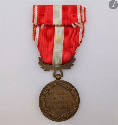 null FRENCH MEDAL
OF MILITARY VALOR (1956) 
Rare medal of the Carlier & Tsudin model.
In...