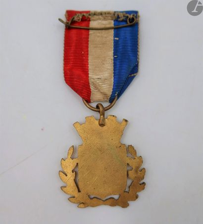 null 
FRANCEMember
badge
attributed to the fraternal union of the mobiles and combatants...
