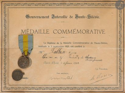 FRANCE 
DARDANELLES MEDAL (1926) 
Two medals,...
