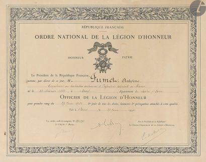 null FRANCE 
ORDRE DE LA LÉGION D’HONNEUR, institué en 1802. 
Trois brevets de la...