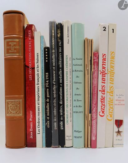 null Important set of 18 works including:
- René Mathis, Croix et médailles de guerre,...