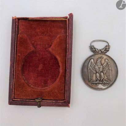 null MÉDAILLE DE LA SOCIÉTÉ L’AIGLE 
En argent. Poinçon de la Monnaie sur la tranche....