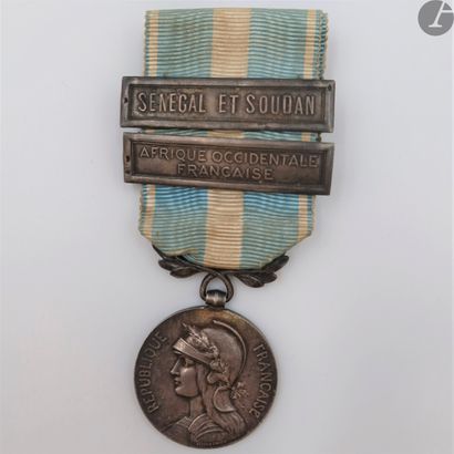 null FRANCISM
COLONIAL
MEDAL
(1893)
Colonial medal of the 1st type by Lemaire.
In...