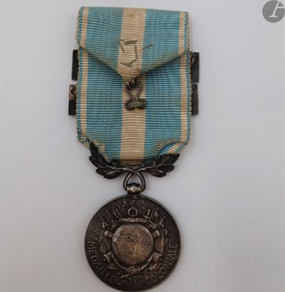 null FRANCISM
COLONIAL
MEDAL
(1893)
Colonial medal of the 1st type by Lemaire.
In...