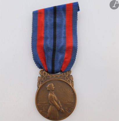 FRANCE 
Medal 