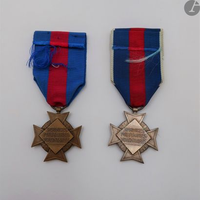 null FRANCECROIX
DES SERVICES MILITAIRES VOLONTAIRES (1934)
Two crosses, of the 2nd...