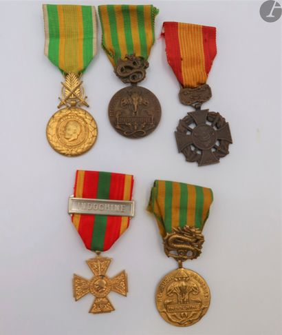 null INDOCHINE – VIETNAM
Ensemble de cinq médailles :
- médaille du cefeo en bronze....