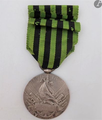 null FRANCE 
COMMEMORATIVE MEDAL OF THE WAR OF 1870. 
Medal of big module in silver....
