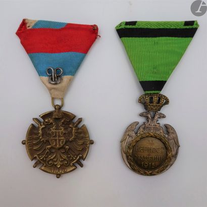 null SERBIA 
Commemorative medal 1914-1918 in bronze, with a reduction and a miniature....