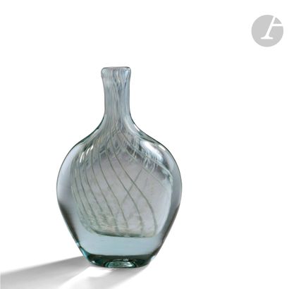 null Jean-Claude NOVARO (France, 1943-2014) 
Bottle in blown glass with milky white...