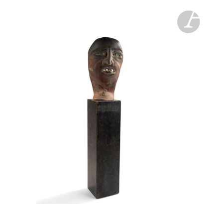 null Giampaolo AMORUSO (Belgium, born 1961) 
Head of a character in enamelled blown...