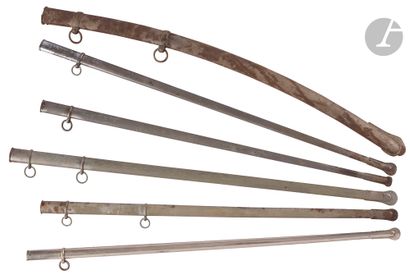 null Lot de cinq fourreaux de sabres d’infanterie modèle 1882.
Fourreau de sabre...