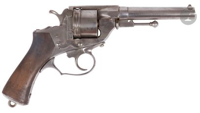 null Revolver système Perrin modèle 1865-69, six coups, calibre 11 mm, double action....