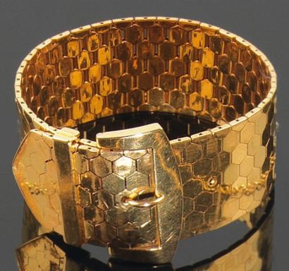 null Large bracelet ceinture en or jaune à motifs géométriques. Poids: 96 g