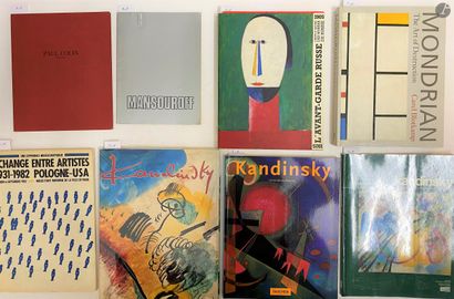 null Ensemble de 8 ouvrages monographiques, catalogues d'exposition et divers: 

-...