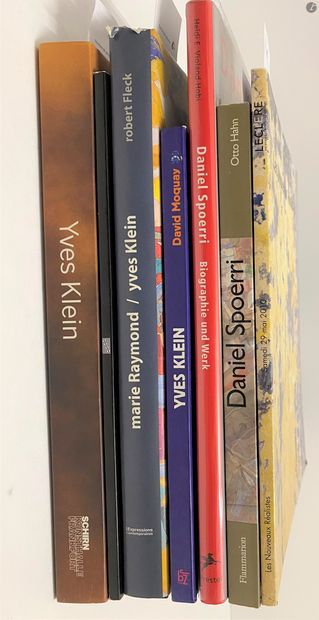 null Set of 7 monographic books, exhibition catalogs and sales catalogs: 

- Yves...