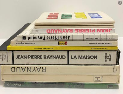 null Jean-Pierre RAYNAUD : ensemble de 11 ouvrages monographiques et catalogues d'exposition.

2...