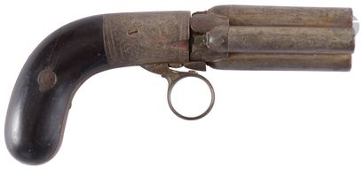 null Revolver poivrière Mariette, quatre coups, calibre 9 mm. 
Faisceau de quatre...