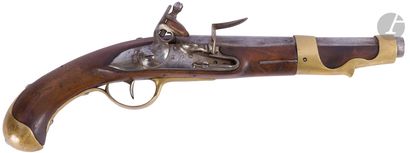 null Pistolet d’arçon à silex modèle 1763-66. 
Canon rond à méplats au tonnerre poinçonné...