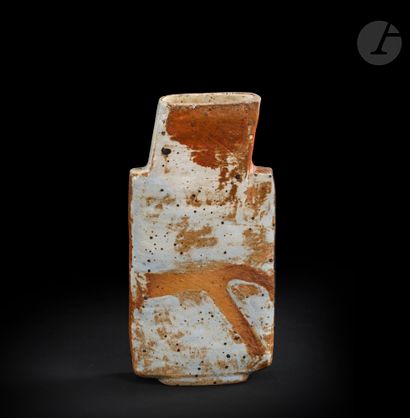null JACQUELINE LERAT (1920-2009) – COLLECTION LERAT
Couleur brique, 1968
Vase.
Grès,...