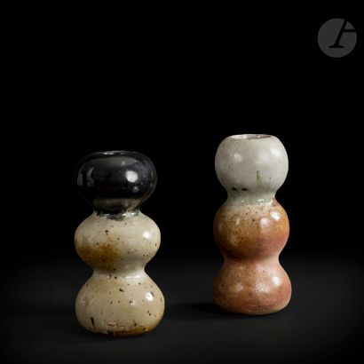 null JEAN LERAT (1913-1992) – COLLECTION LERAT
Trois boules, c. 1970
Deux vases trilobés...