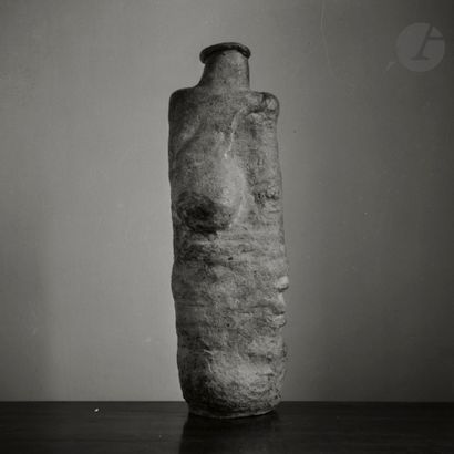 null JEAN LERAT (1913-1992) - COLLECTION LERATSein
pendant, 1979Very
important vase...