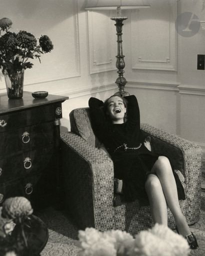 null Pierluigi Praturlon (1924-1999)
Romy Schneider dressed in Chanel. London, 1963....