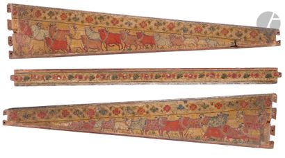 null Décors de bois polychrome, Inde, XIXe siècle
Le premier, longue planche rectangulaire...