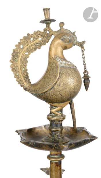 null Importante lampe à huile rituelle kuthu vilakku en bronze, Inde, Deccan, XVIIIe...