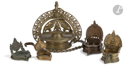 null Grande lampe à huile cérémonielle Gajalakshmi Vilakku, Inde, XIXe - XXe siècle
En...