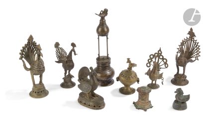 null Lot de huit petits bronzes aviformes, Inde, XIXe siècle
Quatre figures de paon...