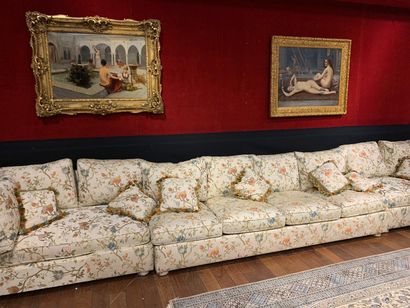 null Sofa, two armchairs and two stools in cotton with Indian pattern.
20th century.
Sofa,...