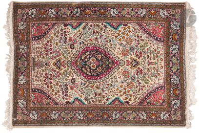 GHOUM, XXth century, silk.
Carpet with a...