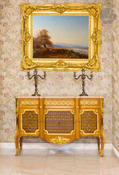 Chest of drawers in marquetry of quartefeuille...