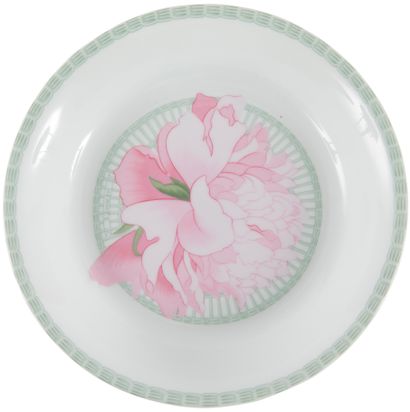 null HERMÈS. 
Table service "LES PIVOINES
Limoges porcelain
Decorated with original...