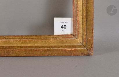 null Baguette en bois mouluré et doré. Époque Louis XVI (petits accidents). 24,1 x 32,1 cm...